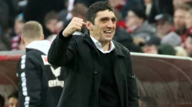 Stuttgart'ı çalıştıran Tayfun Korkut, Hamburg maçı sonrası konuştu!