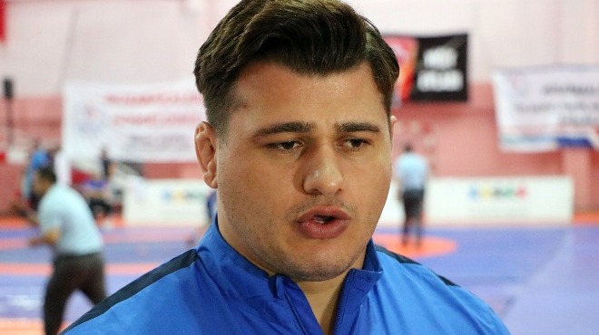 "Kimi görsem yeni şampiyonluğu soruyor"