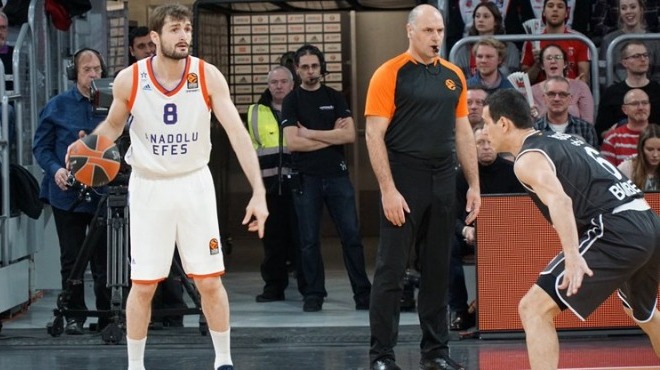 Anadolu Efes'in konuğu Khimki