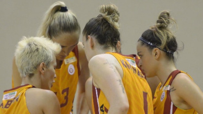 Galatasaray Çukurova Basketbol'a çarpıldı