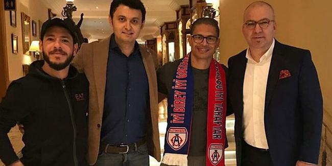 'Alex'e teknik direktörlük konusunu sordum, bana 3 yılım daha var dedi'