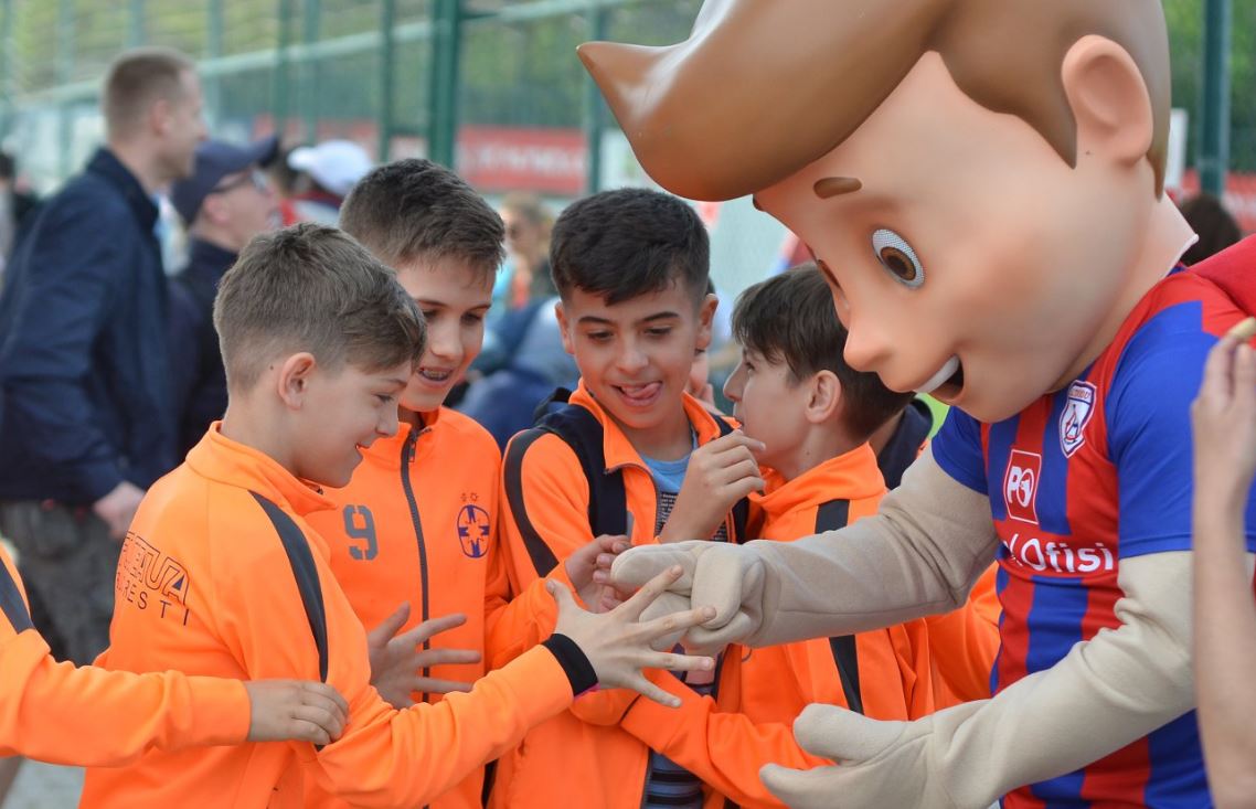 U12 İzmir Cup hakkında: Kültür alış-verişi var