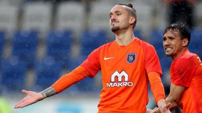 Başakşehir'e Napoleoni'den kötü haber!