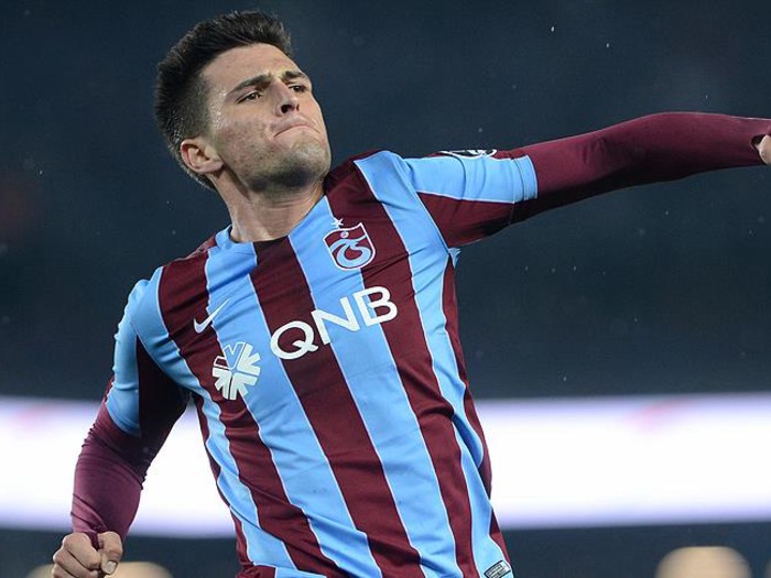 Futbolcunun sözleşmesindeki madde