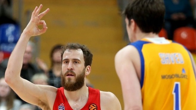 CSKA Moskova seride öne geçti