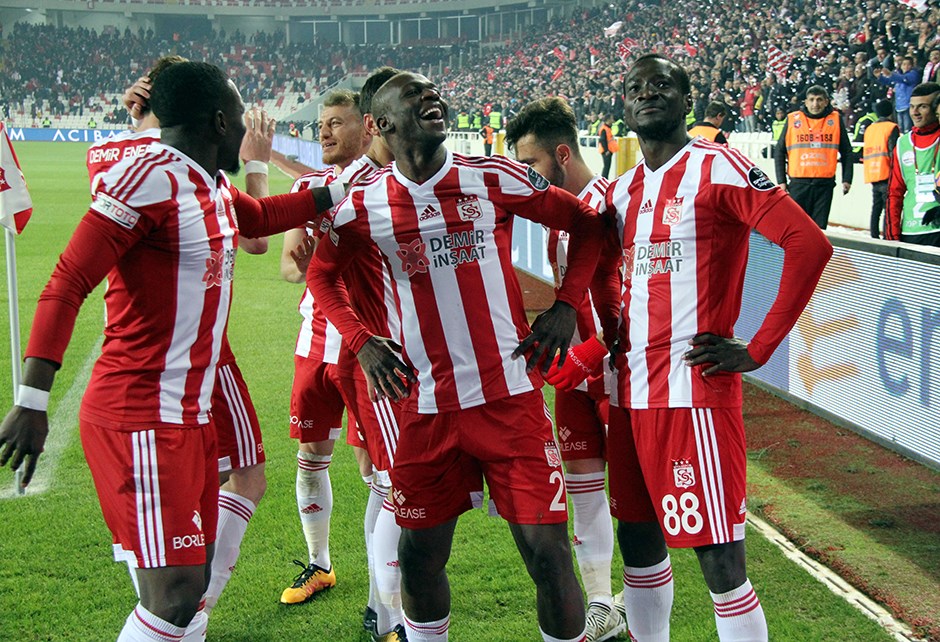 ‘Sivasspor’da bir altyapı tesisi kuruldu’
