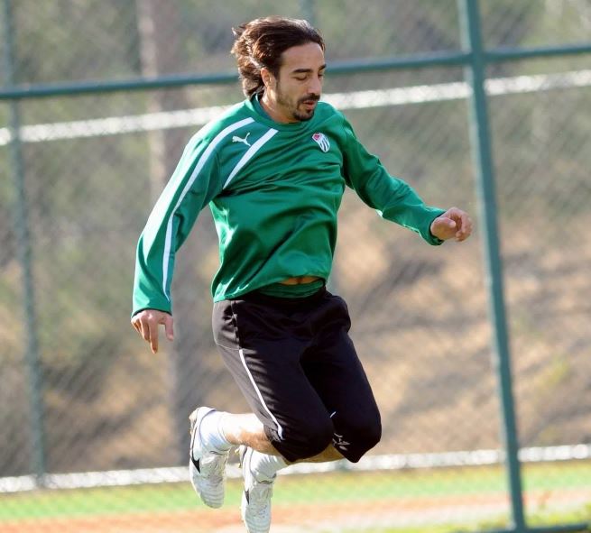 "Bursaspor ile zirve diyebileceğim bir başarıya ulaştım, unutulmaz"
