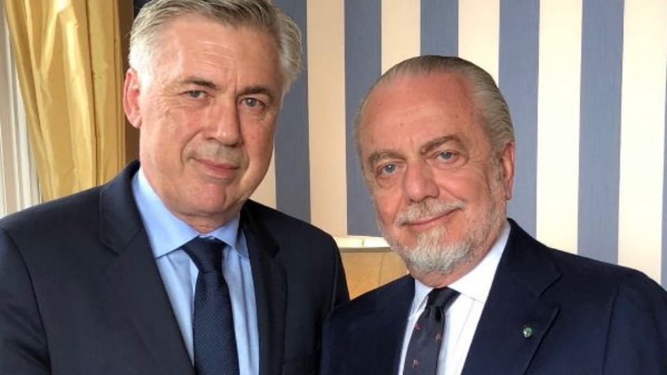 Napoli Carlo Ancelotti'ye emanet