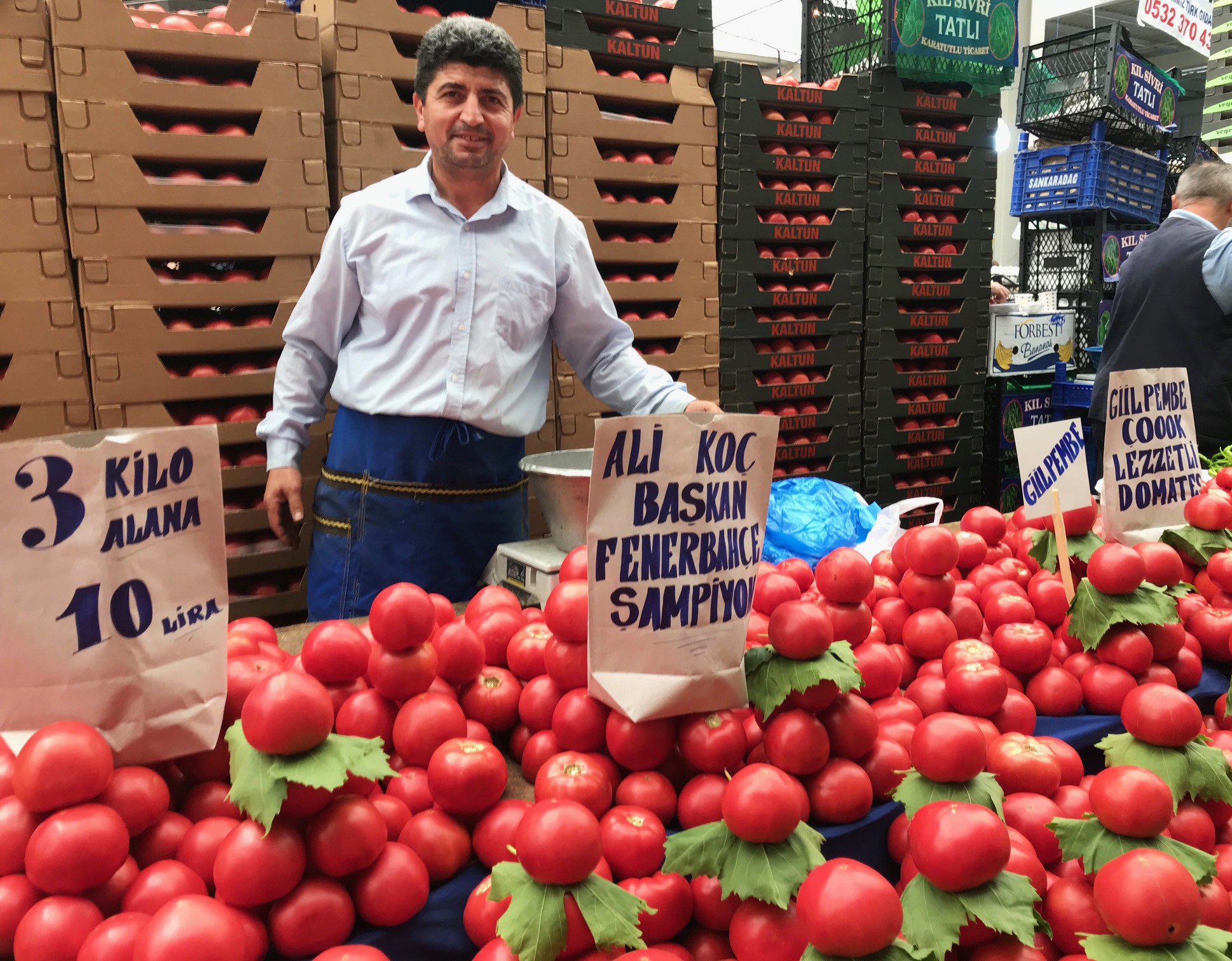Beylikdüzü pazar esnafından Ali Koç’a destek