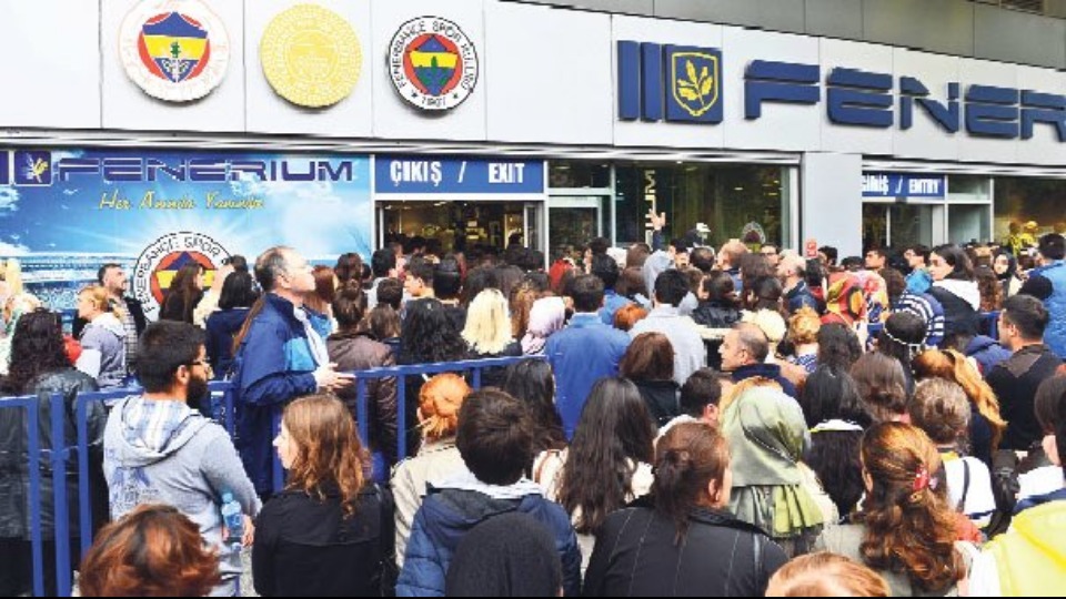 Fenerbahçeli taraftarlar kulübe destek için "Sunny Week" kampanyası başlattı