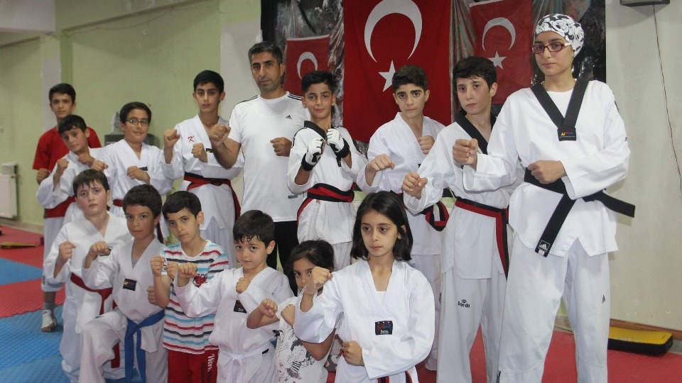 İftardan sonra antrenman yaparak Türkiye Şampiyonası'na hazırlanıyorlar