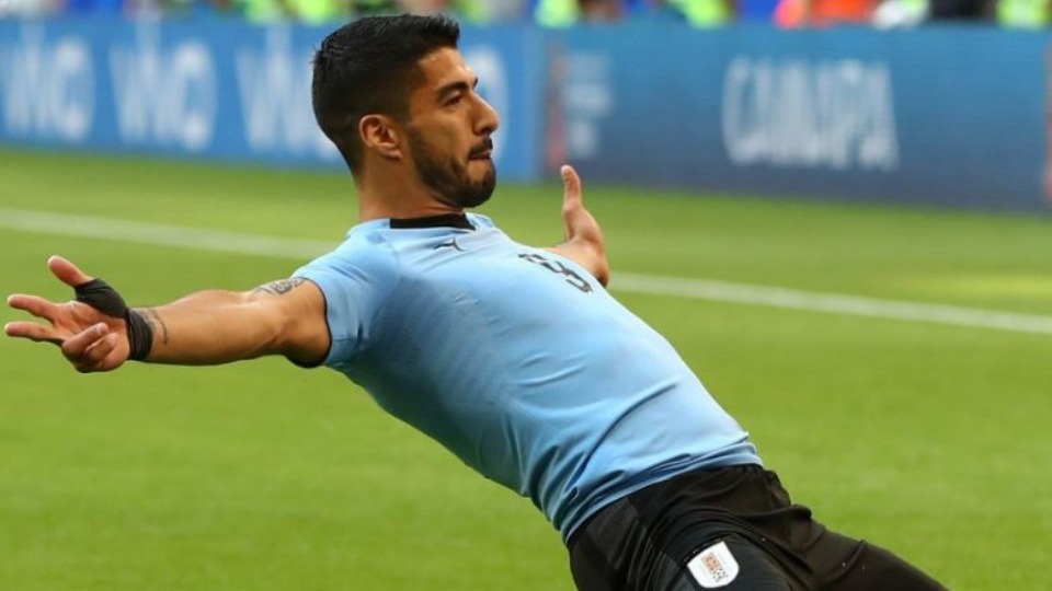 Luis Suarez golü attı, tarihe geçti