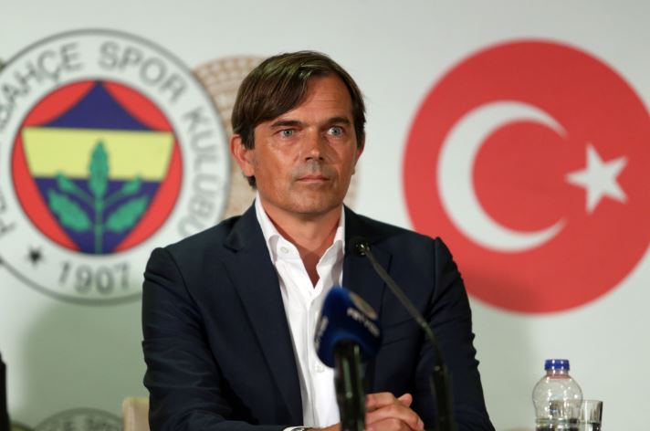 "İlk olarak elimizdeki oyunculara bakacağız"