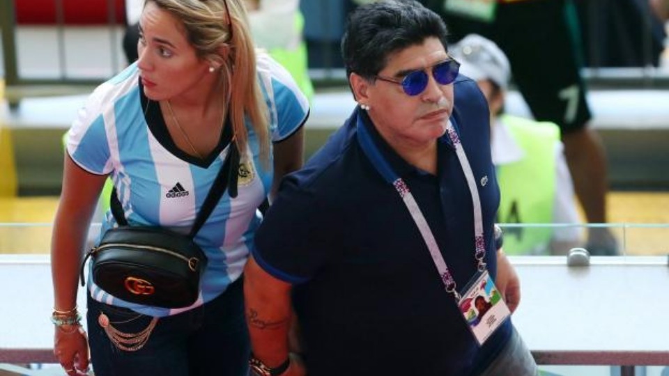 Maradona'dan Arjantin yorumu: 'Stattan çok sinemaya geldik çünkü...'
