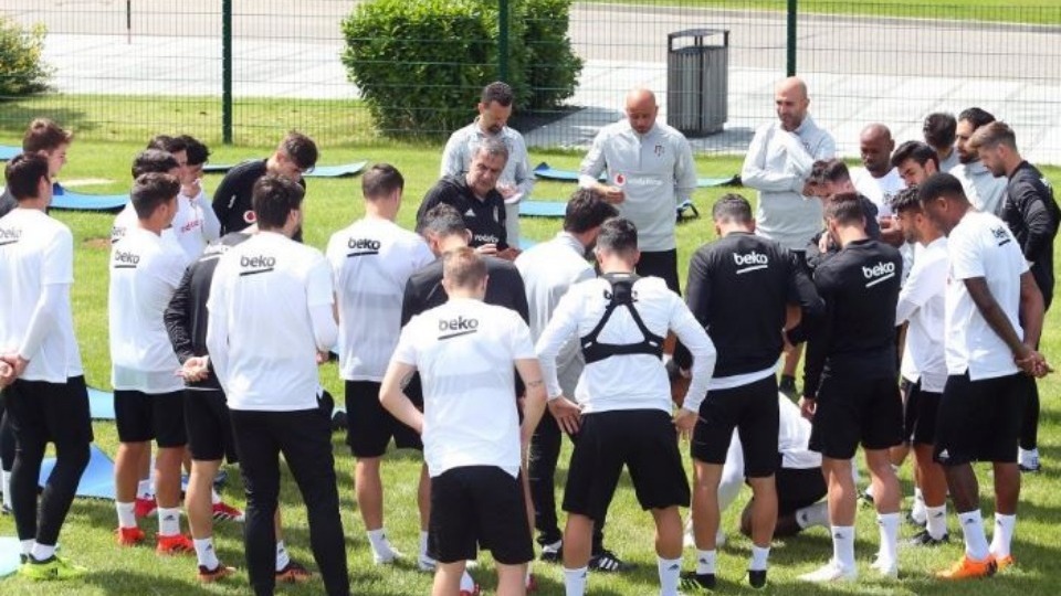 Beşiktaş'ta iki isim kampa katıldı
