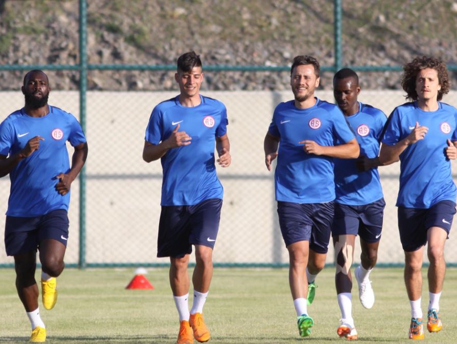"Bütçemizi aşmadan transfer yapacağız"