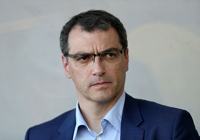 Comolli yurt dışında