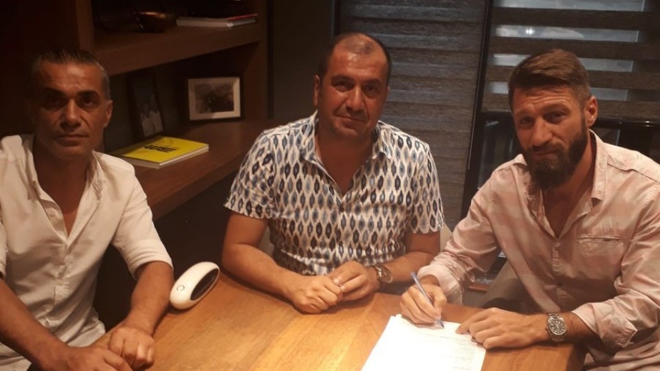 Kardemir Karabükspor, Serdar Özbayraktar'ı kadrosuna kattı