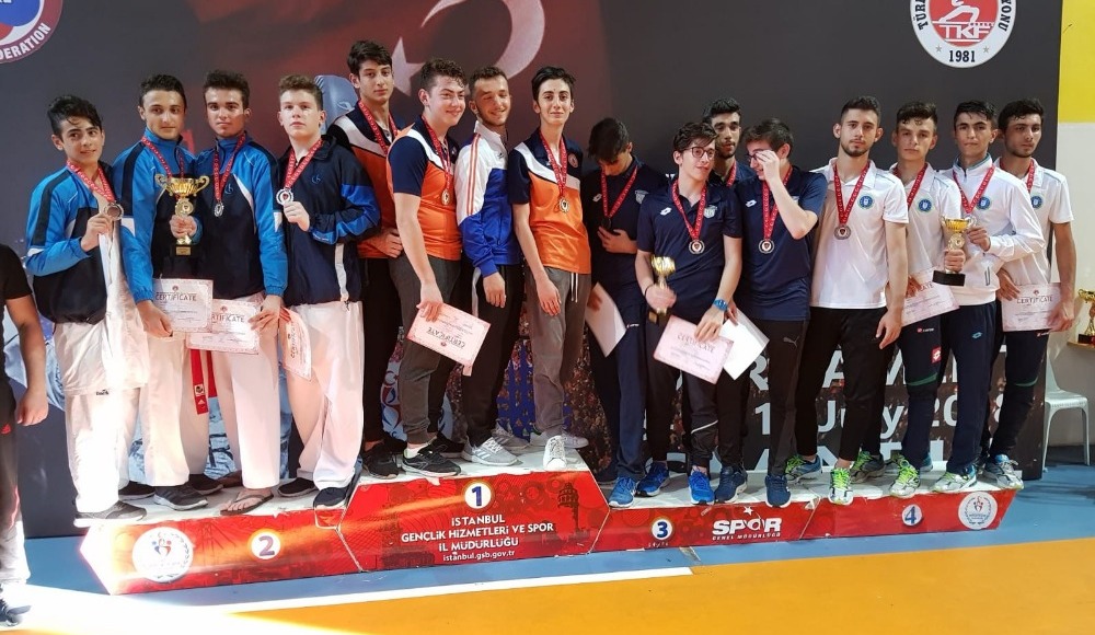 Karate'ye Büyükşehir imzası...