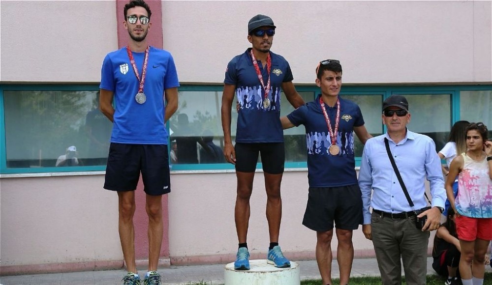 Ayvalıklı atlet Çorum’da birinci oldu