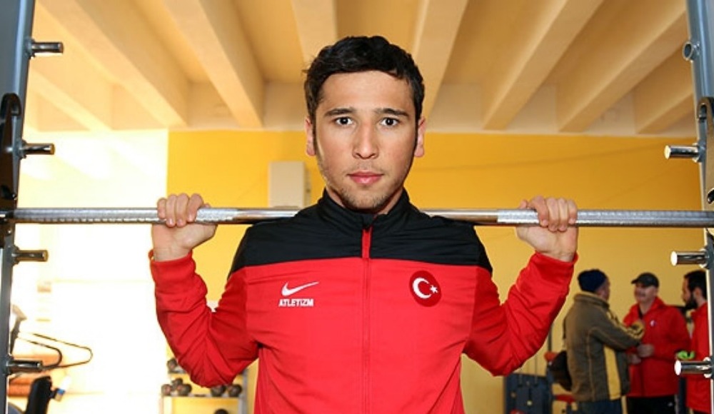 Oğuz Akbulut'tan altın madalya!