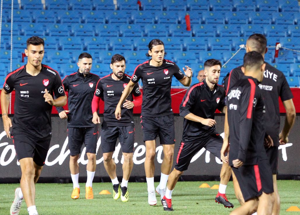 "1-2 maçlık performansla oyuncu milli takıma çağrılmamalı"