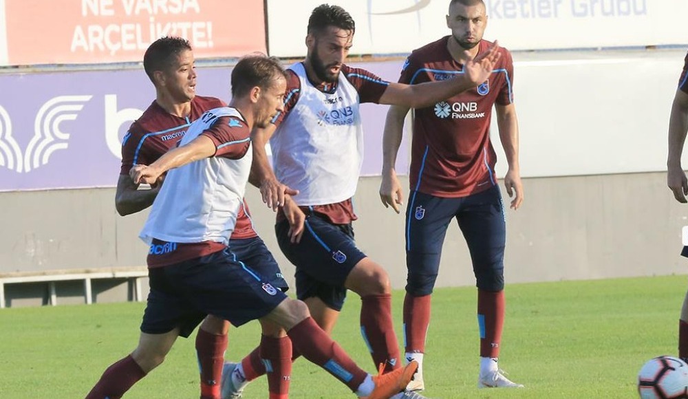 "Başarıyı, başarıya aç futbolcularla yakalamak mümkündür"