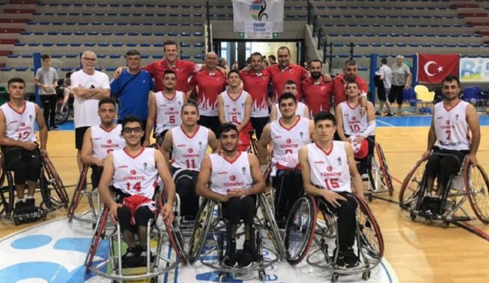 Milliler yarı finalde