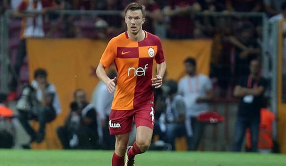 Martin Linnes ilk kez forma giydi! Feghouli...