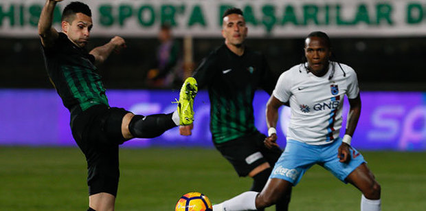 ‘Trabzonspor maçı pazartesi günü oynanmalıydı’