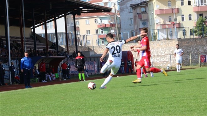 Niğde Anadolu FK, evinde Kastamonuspor 1966’ya 2-1 mağlup oldu