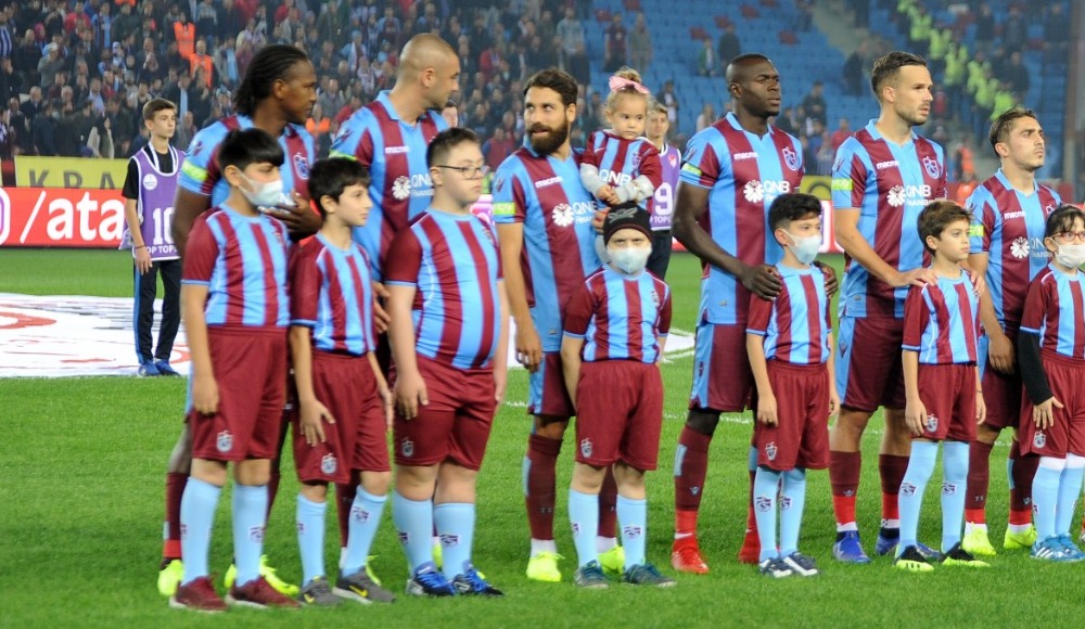 "4-5 kişinin sırtına yükü yüklememek lazım, takım olunmalı"