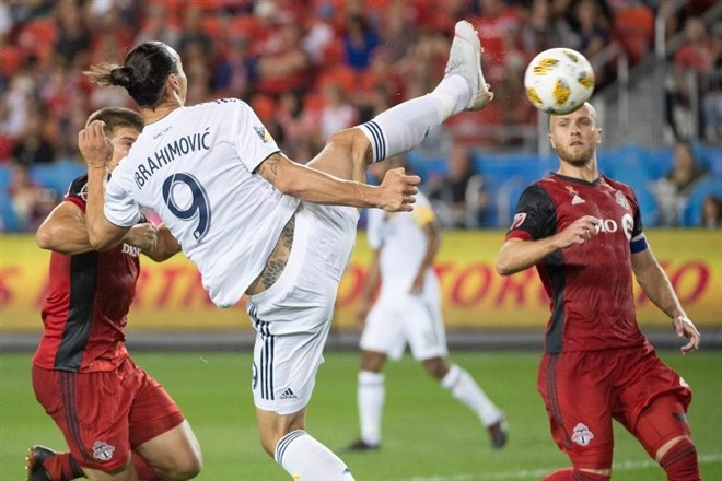 Video - Ibrahimovic'ten kendine has kıvraklık