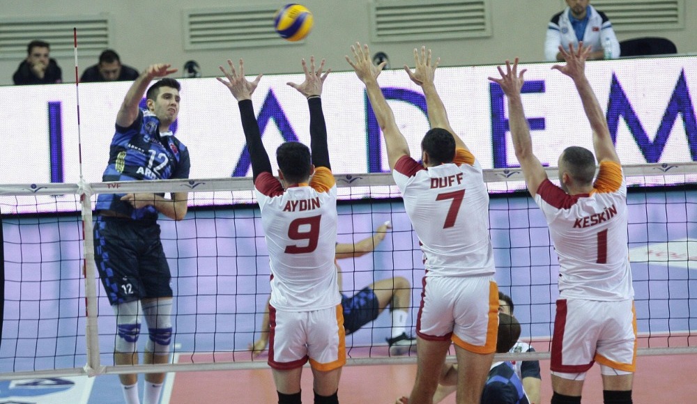 Arkasspor namağlup lider Galatasaray’a set vermedi