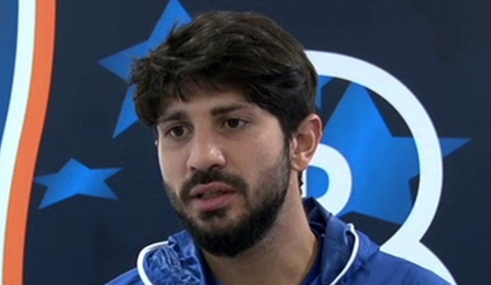 Can Arat ile Pierre Van Hooijdonk aynı takımda!