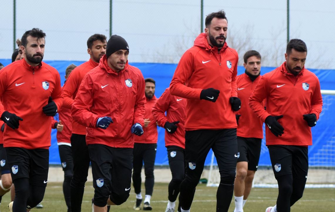 "Ocak ayında transfer yapmamız gerekiyor"
