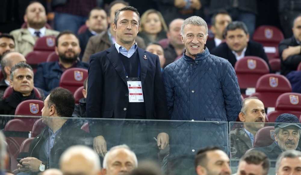 Ağaoğlu ve Koç protokol tribünde