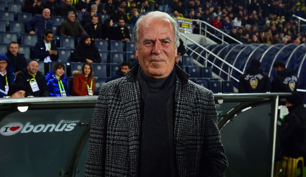 Mustafa Denizli'nin uzun vadeli sözleşmeyi kabul etmesi...