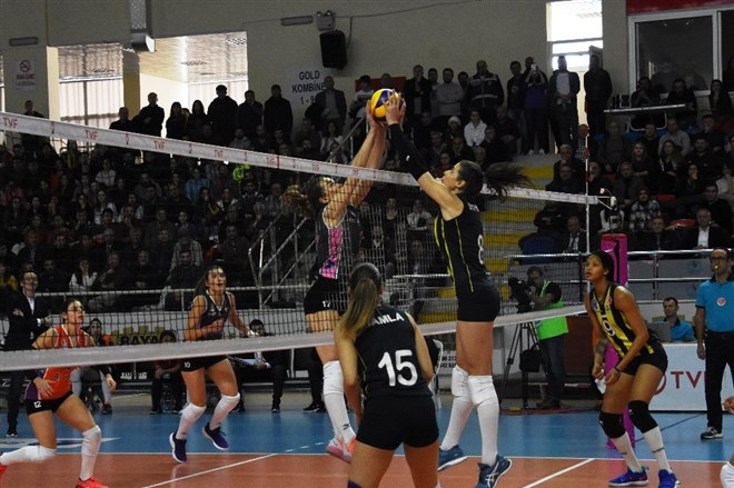 Çanakkale Belediyespor, evinde Fenerbahçe'yi 3-0 yendi