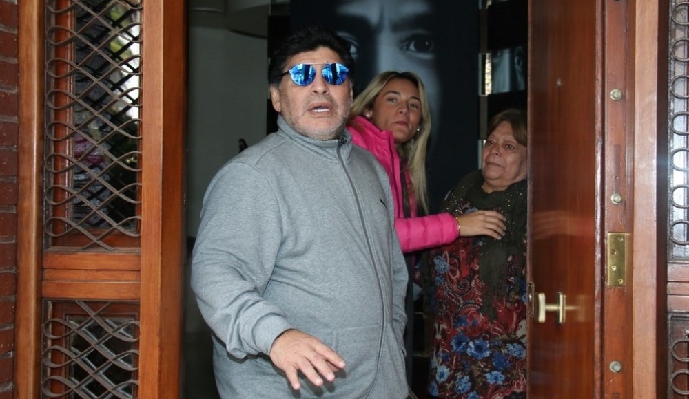 Maradona ameliyat edildi
