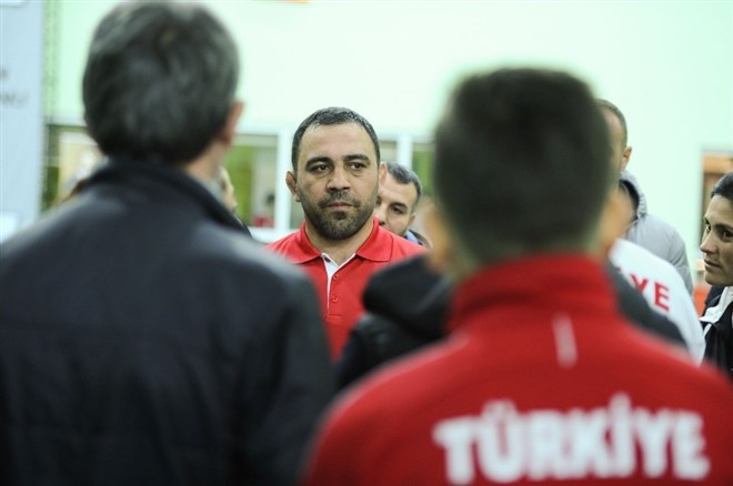 Hamza Yerlikaya: “Biraz da kendimizi eleştirmeliyiz”