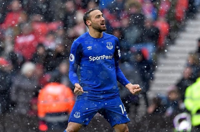 Cenk Tosun dönüyor mu? Kritik karar!
