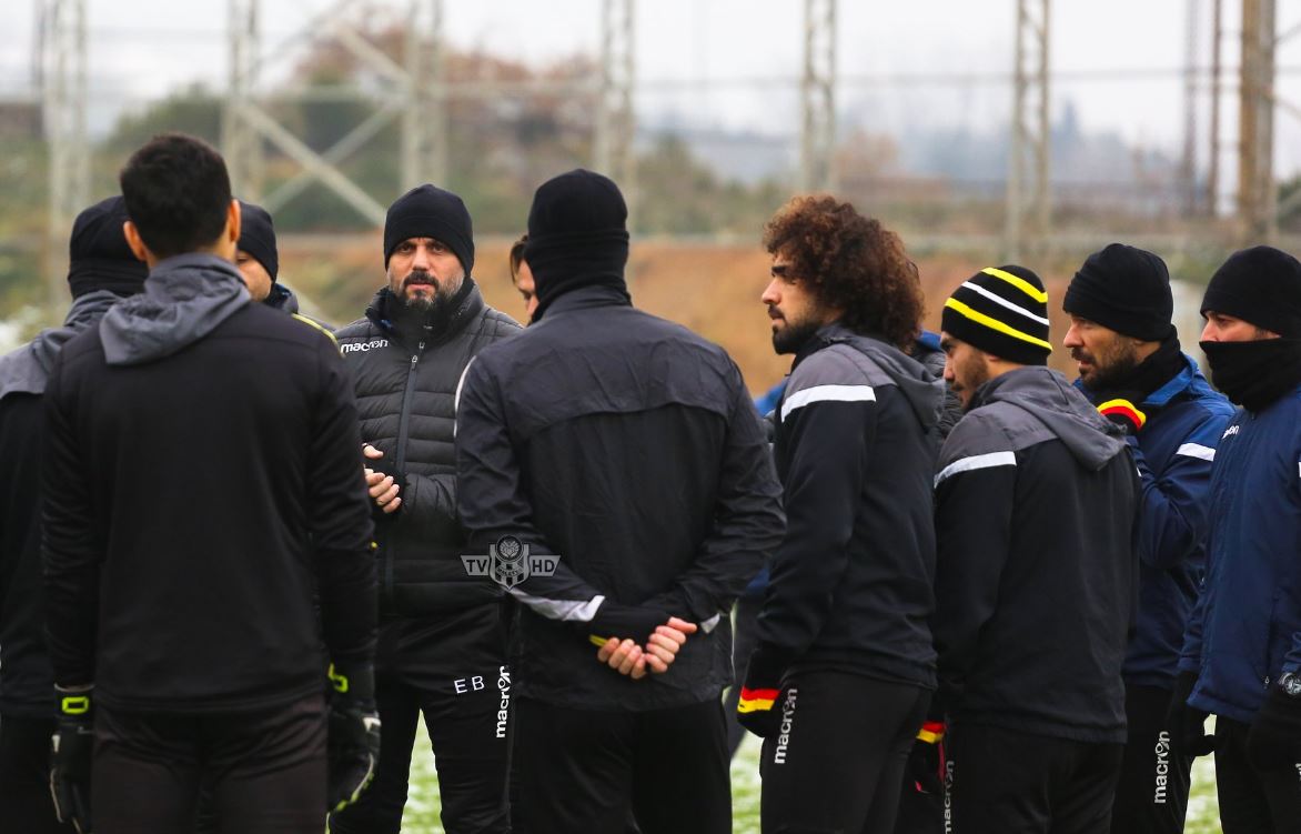 "Ayaklarımız yere sağlam basıyor, hedefimiz 3 puan"