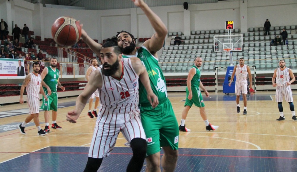 Yalova Belediyespor evinde mağlup oldu!
