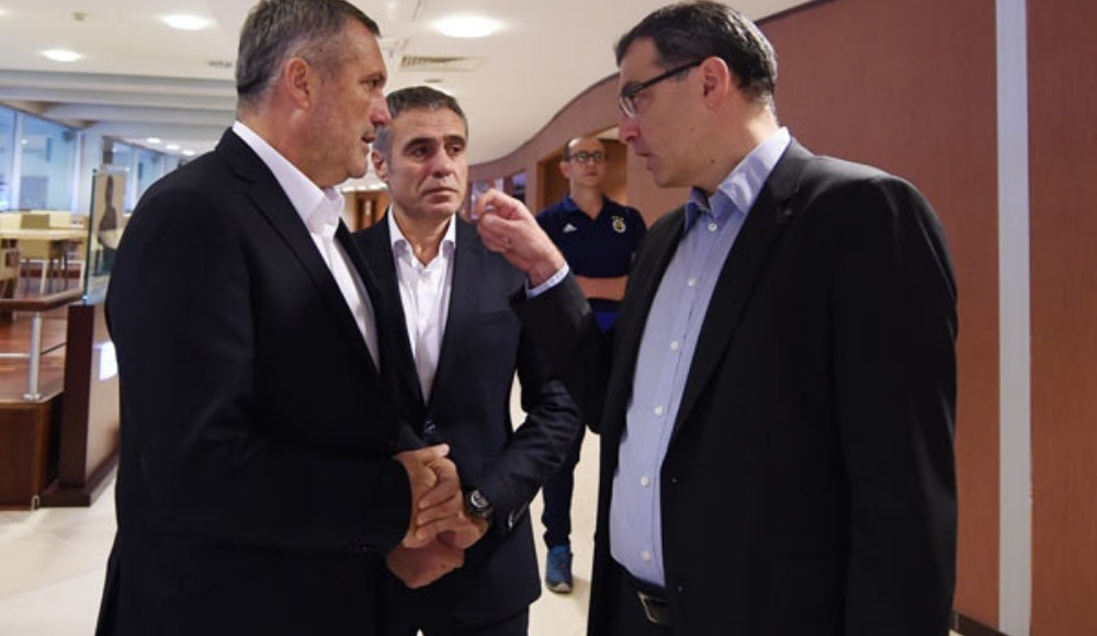 Samandırada yetki Ersun Yanal ve Volkan Ballı'da