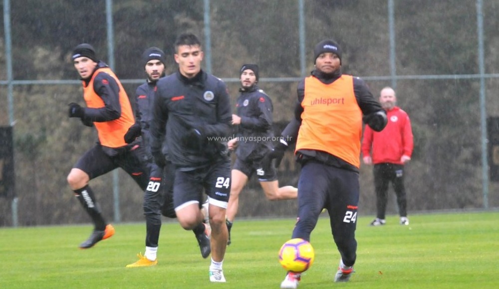 Aytemiz Alanyaspor'da ikinci yarı hazırlıkları