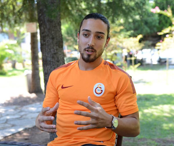 Cengiz Ünder'den fazla kazanıyor