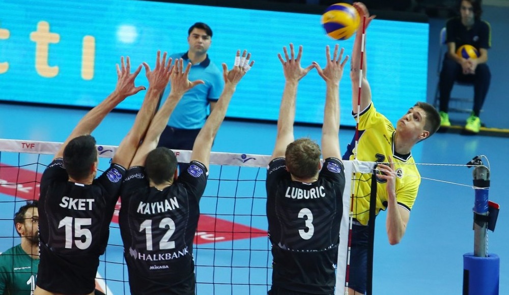 Halkbank, deplasmanda Fenerbahçe'yi 3-1 mağlup etti