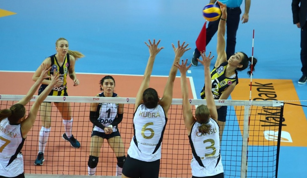 Dev derbi VakıfBank’ın