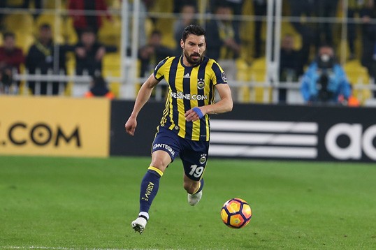 Sener Ozbayrakli Galatasaray A Transfer Olacak Mi Sener Ozbayrakli Fenerbahce Den Ne Zaman Ayrilacak